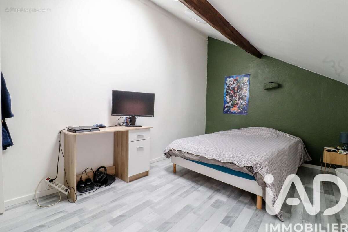 Photo 9