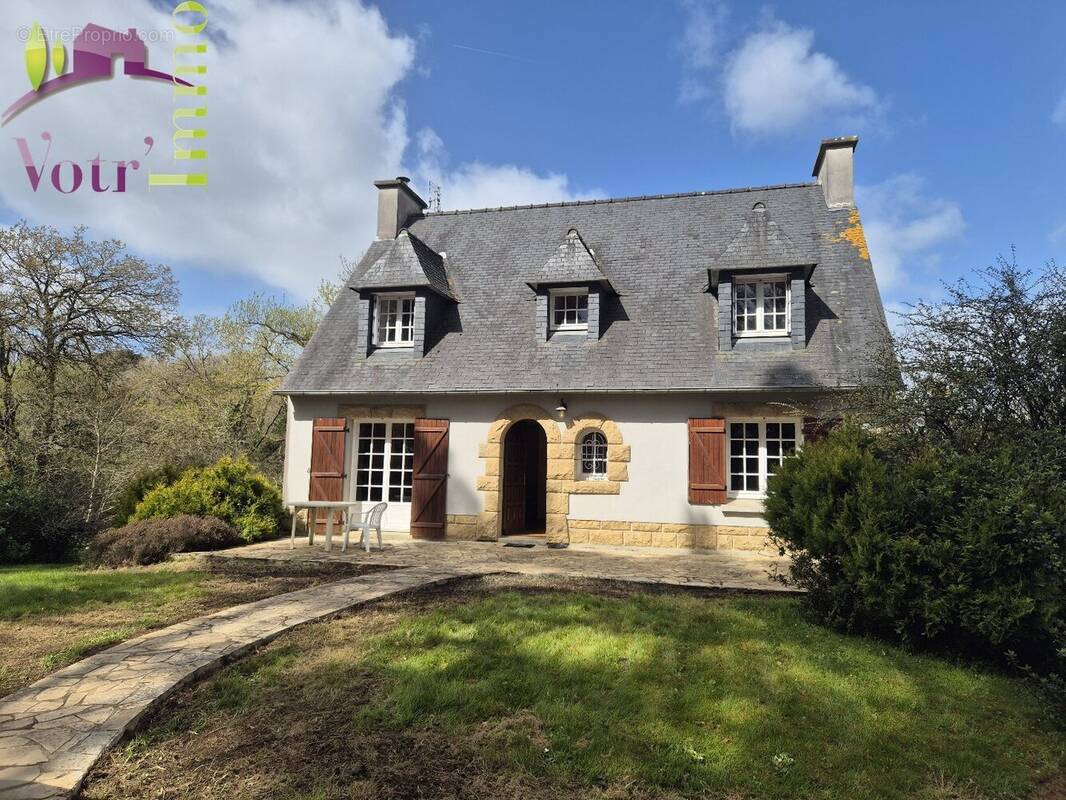 Maison à LOGONNA-DAOULAS