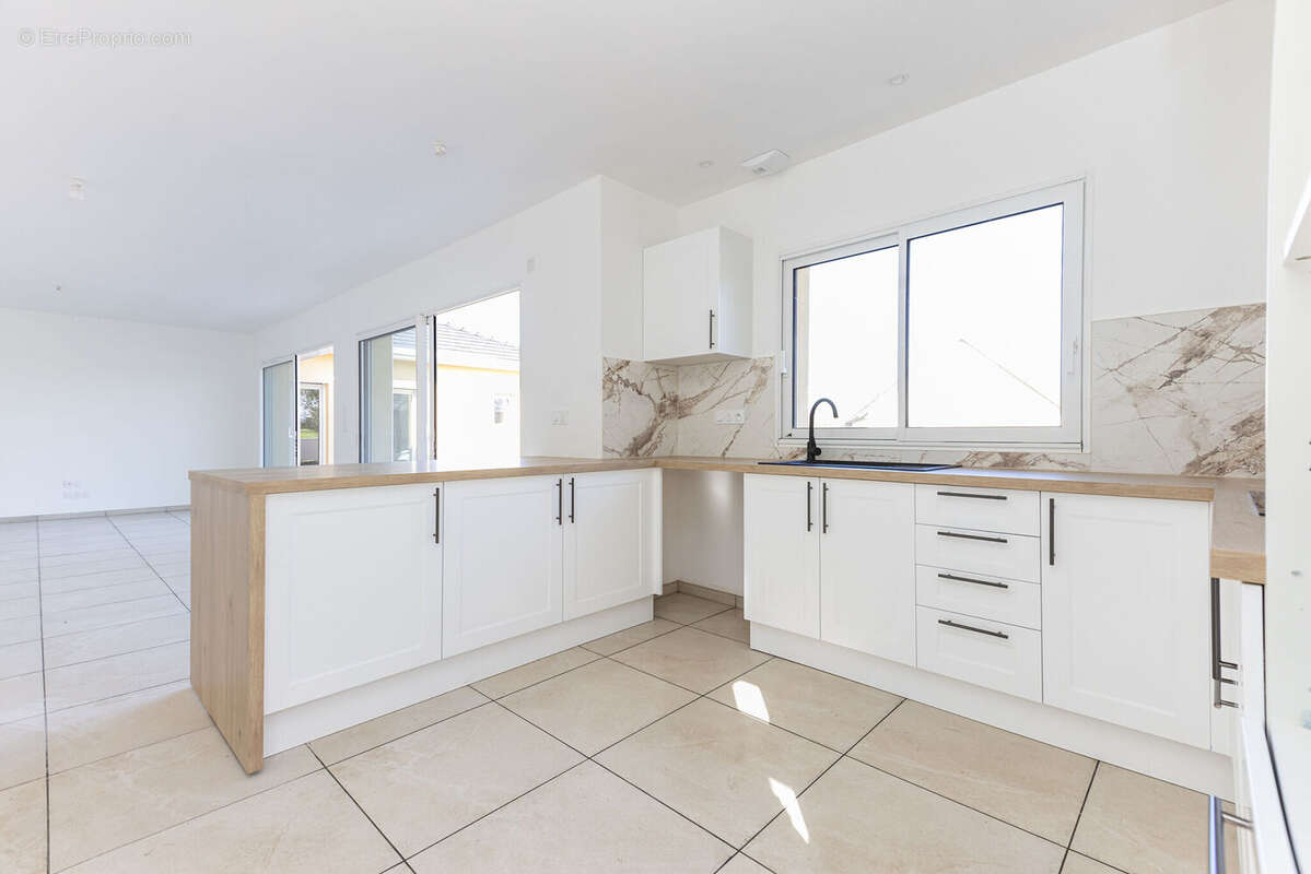 Photo 2 - Maison à MAZEROLLES