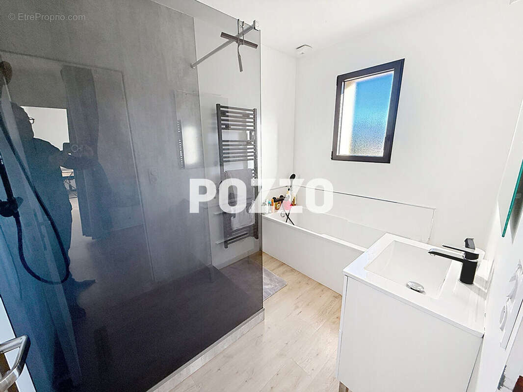 BREHAL Maison moderne de 155 m² à proximité des commerces et de la plage - photo 14