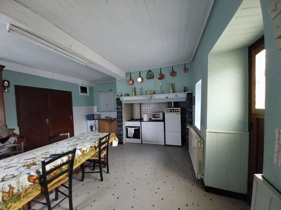 Maison à LESTELLE-BETHARRAM