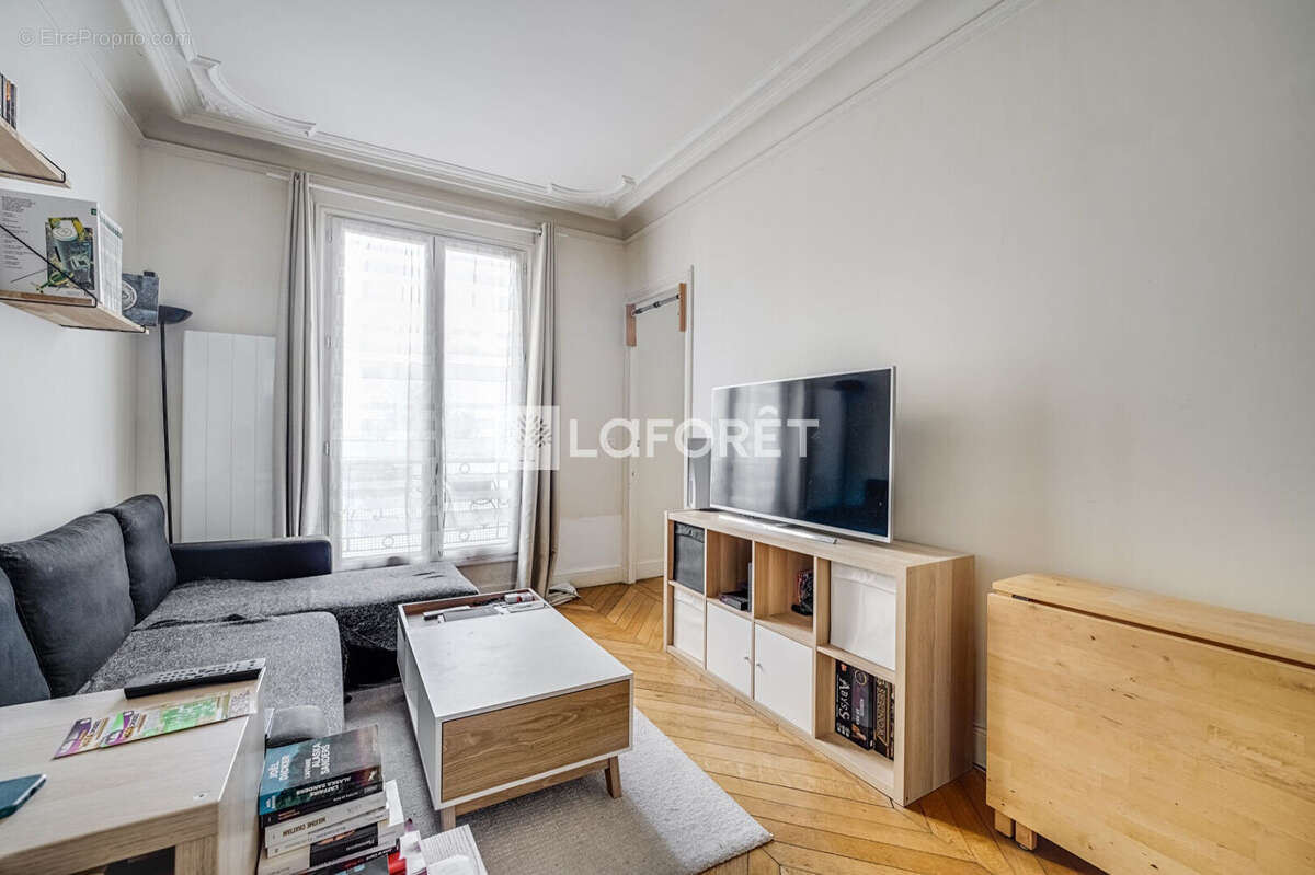 Appartement à PARIS-11E
