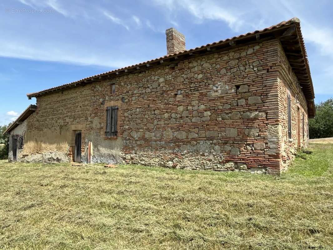 10 km de rieumes- ferme & grange - photo 3