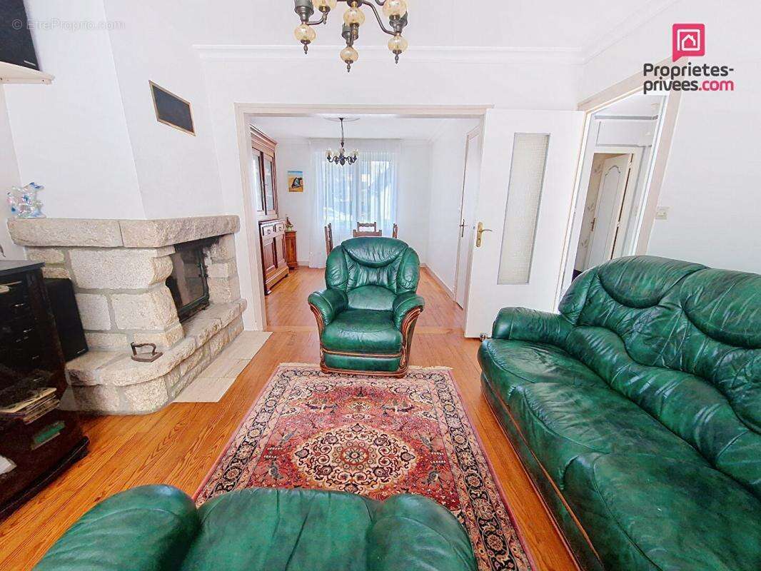 Maison à PLOUIGNEAU