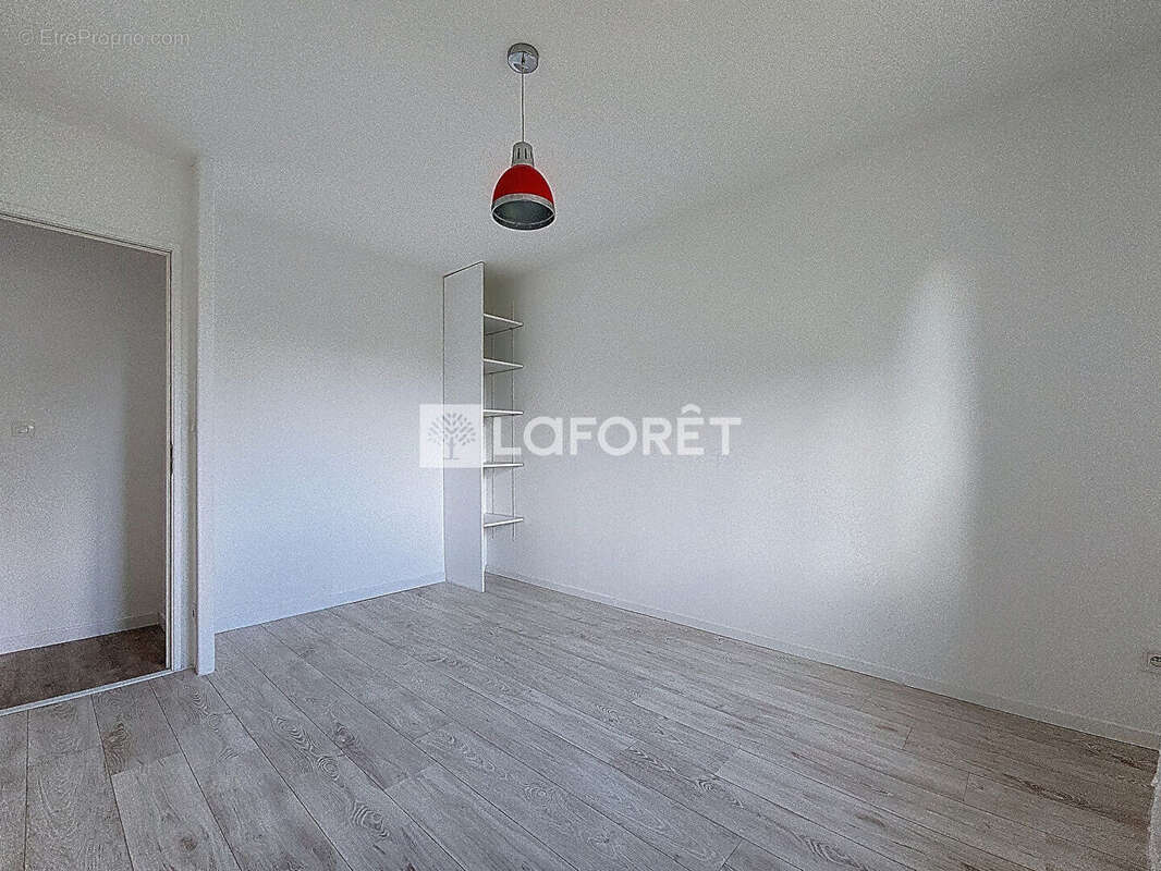 Maison à SAINT-PIERRE-DES-FLEURS