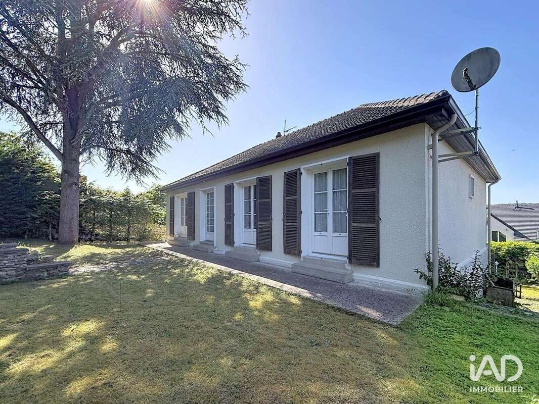 Photo 2 - Maison à SAINT-CHERON