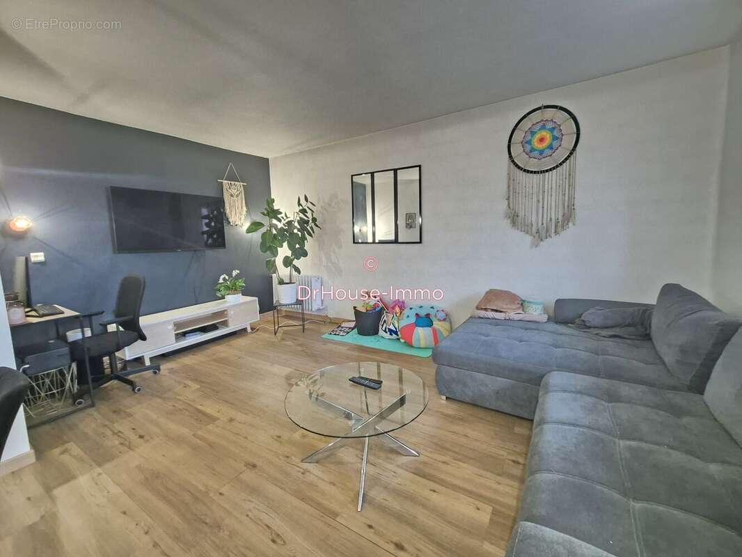 Maison à LES MUREAUX