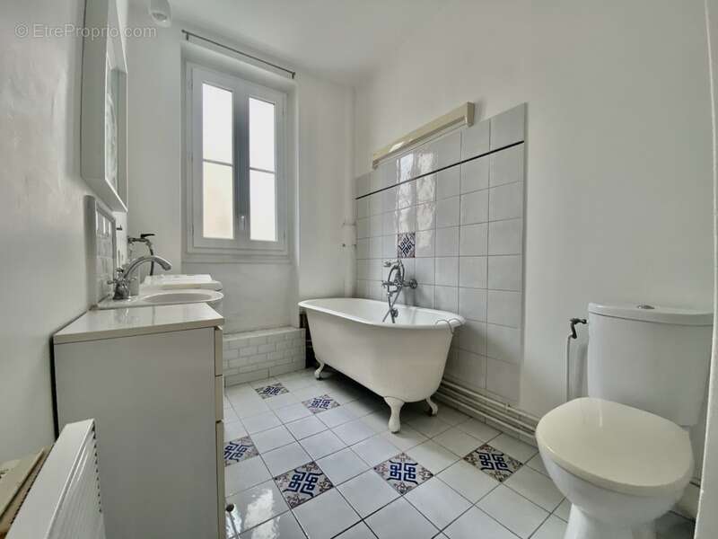 Appartement à NANTERRE