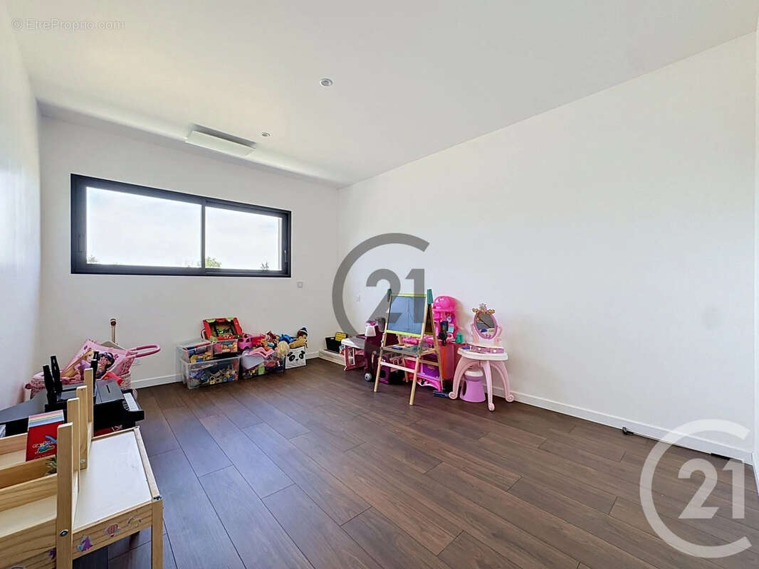 Maison 171 m² à Gueux  - photo 18