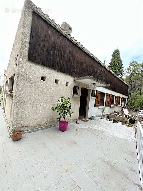 A vendre villa sur 5000m2 - photo 14
