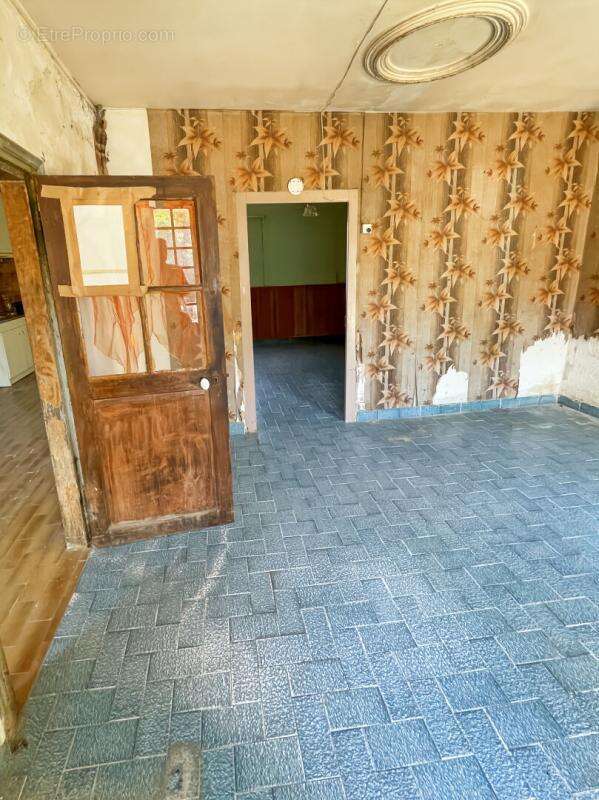 Amoureux de la rénovation, ce projet est fait pour vous à Chavannes - photo 11