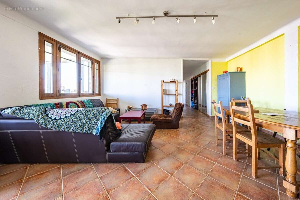 Appartement à vendre 5 pièces DIJON (21) de 95 m² avec grand balcon, cave et garage - photo 4