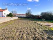 Terrain à SAINT-JULIEN-DES-LANDES