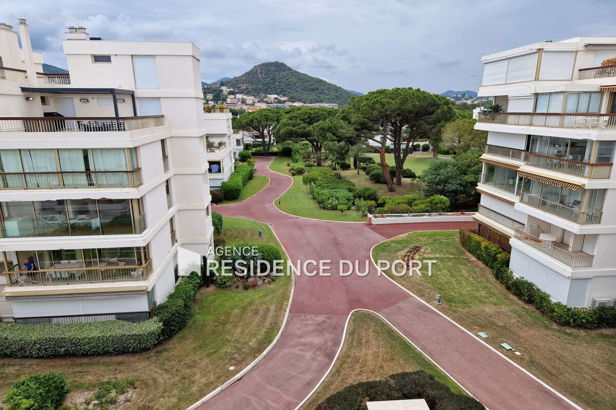 Appartement à MANDELIEU-LA-NAPOULE