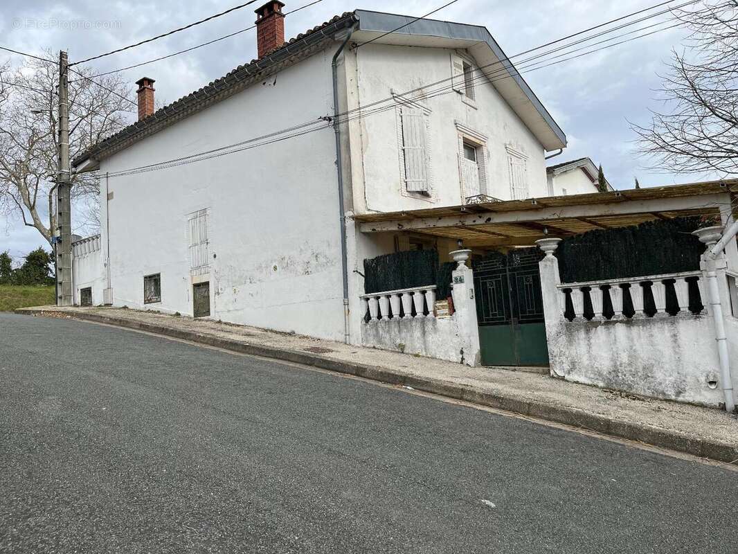   - Appartement à CASTRES