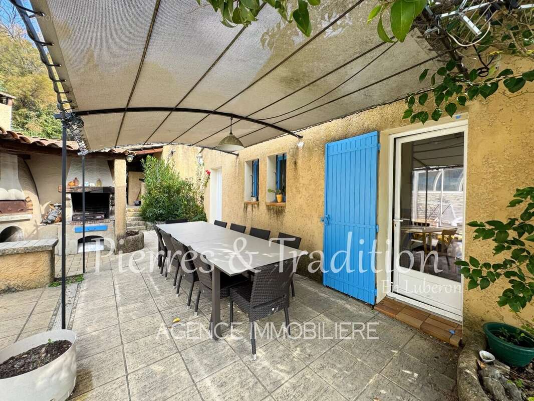 Maison à SAINT-SATURNIN-LES-APT