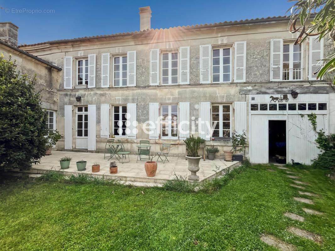 Maison à CHASSORS
