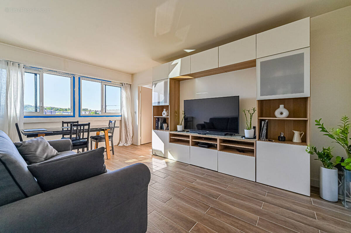 Appartement à PARIS-19E