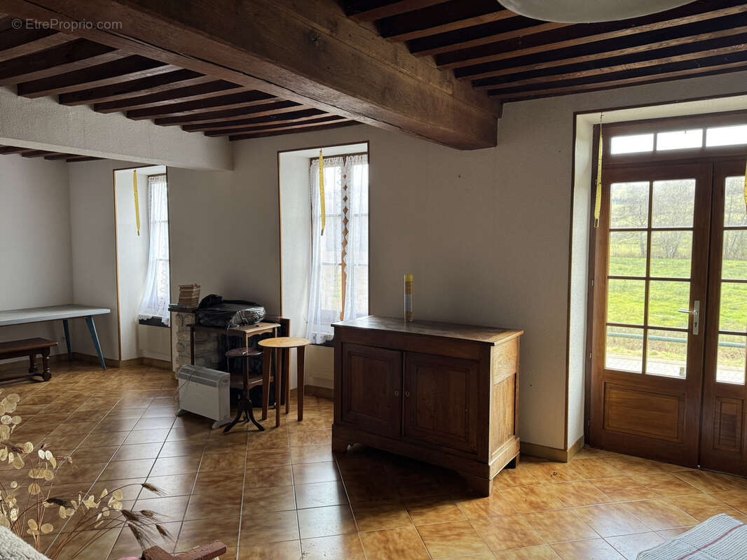 Maison à MONTREUILLON