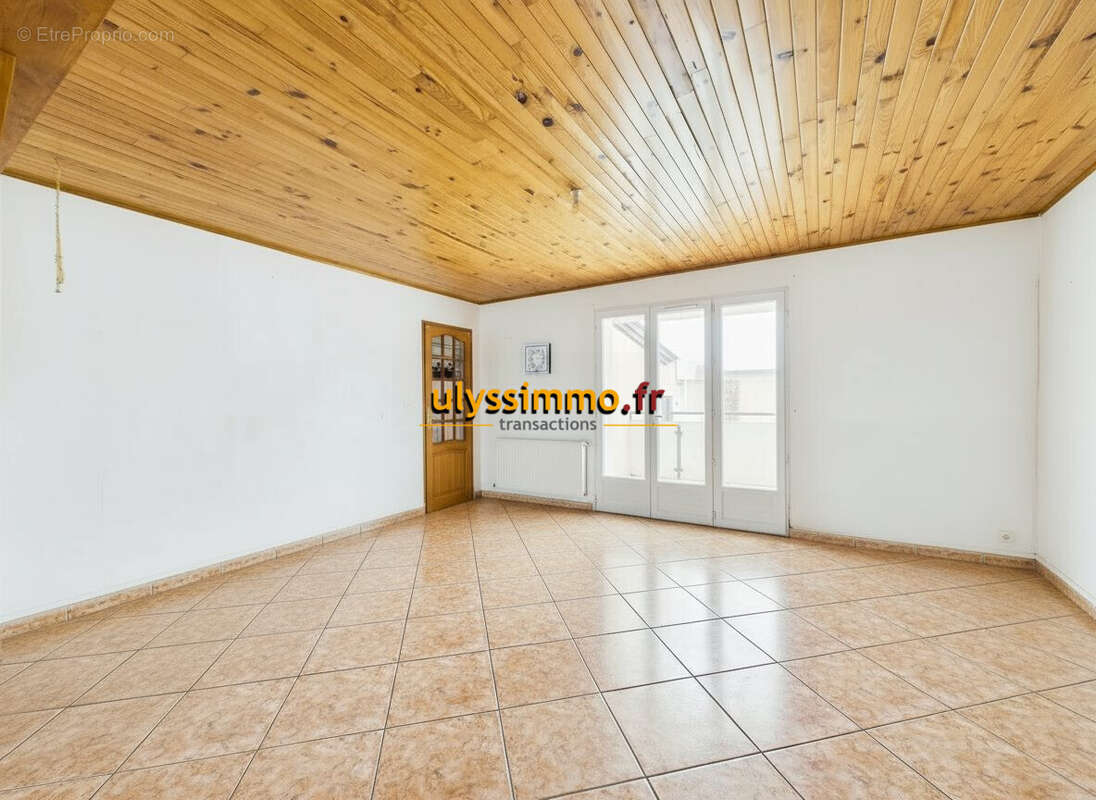 Maison à MEHARICOURT