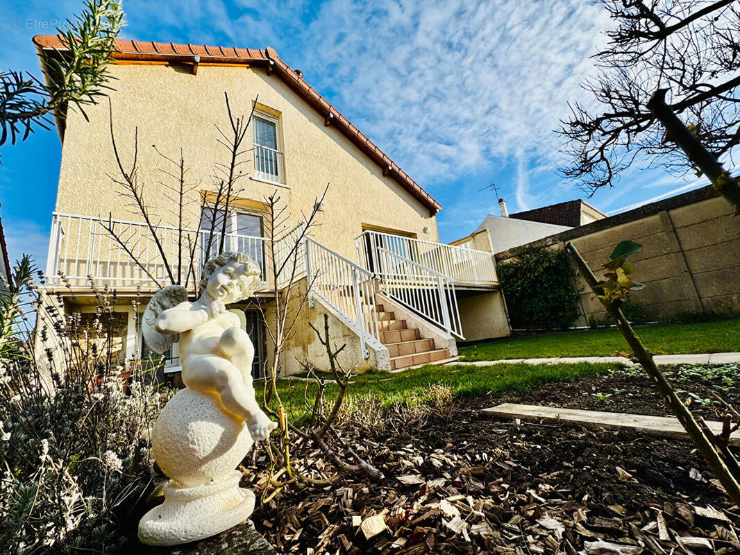 Maison à ATHIS-MONS