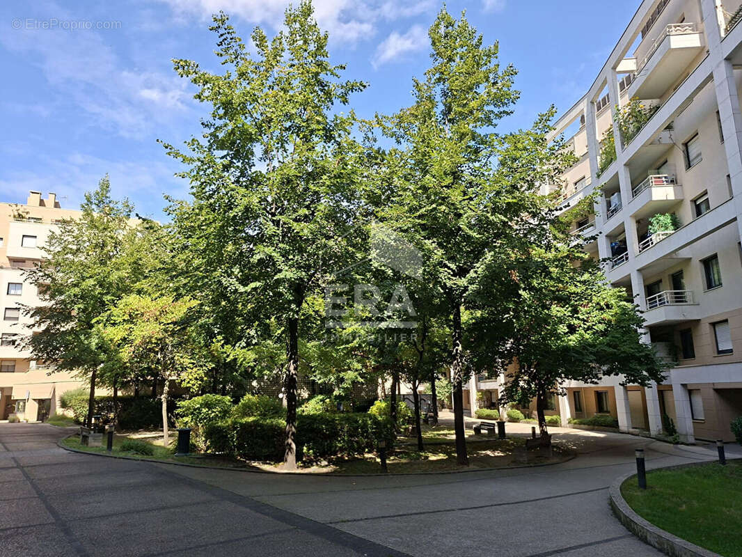 Appartement à PARIS-19E