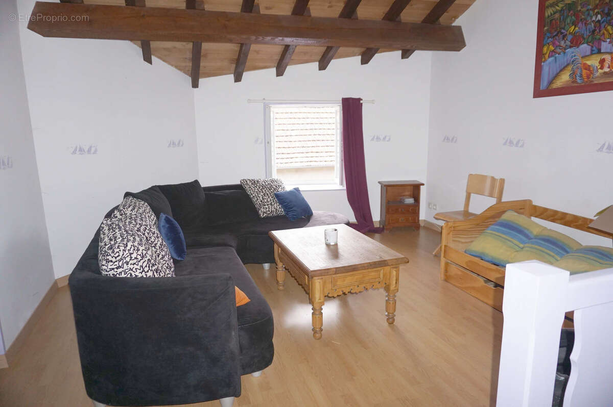 Appartement à MATOUR