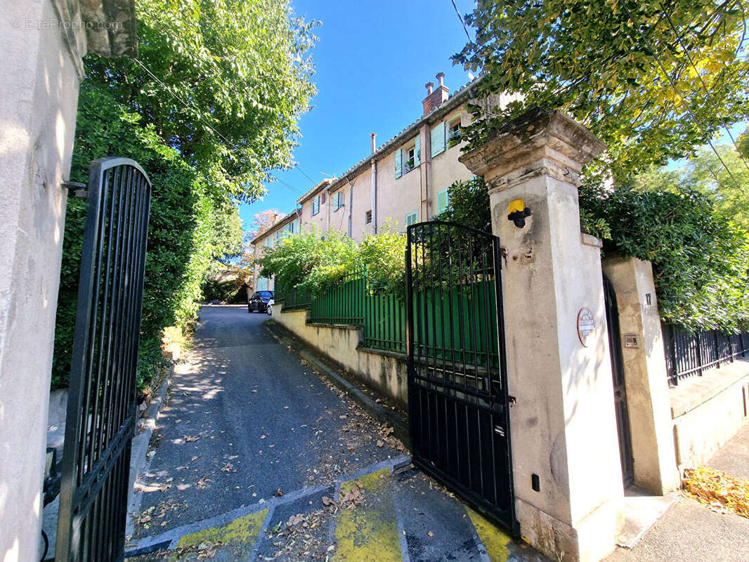 Appartement à MARSEILLE-12E