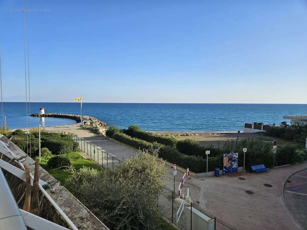 Appartement à VILLENEUVE-LOUBET