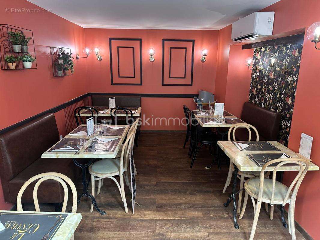 Commerce à LA CHARITE-SUR-LOIRE