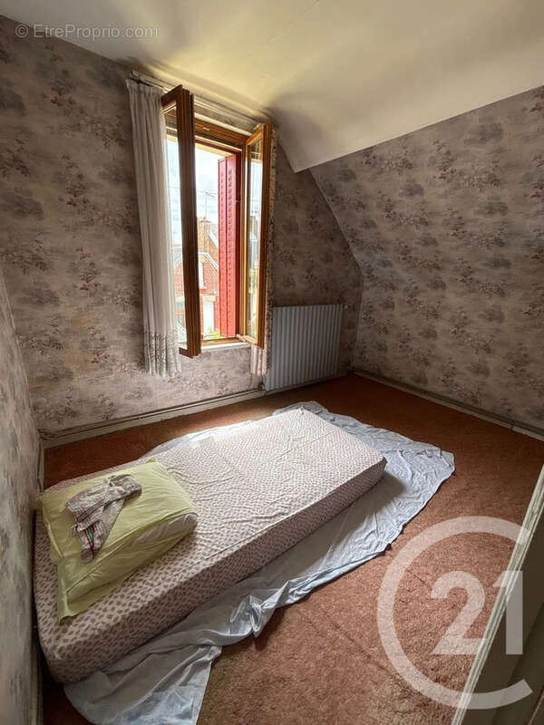 Maison 82 m² à Saint-Quentin  - photo 9