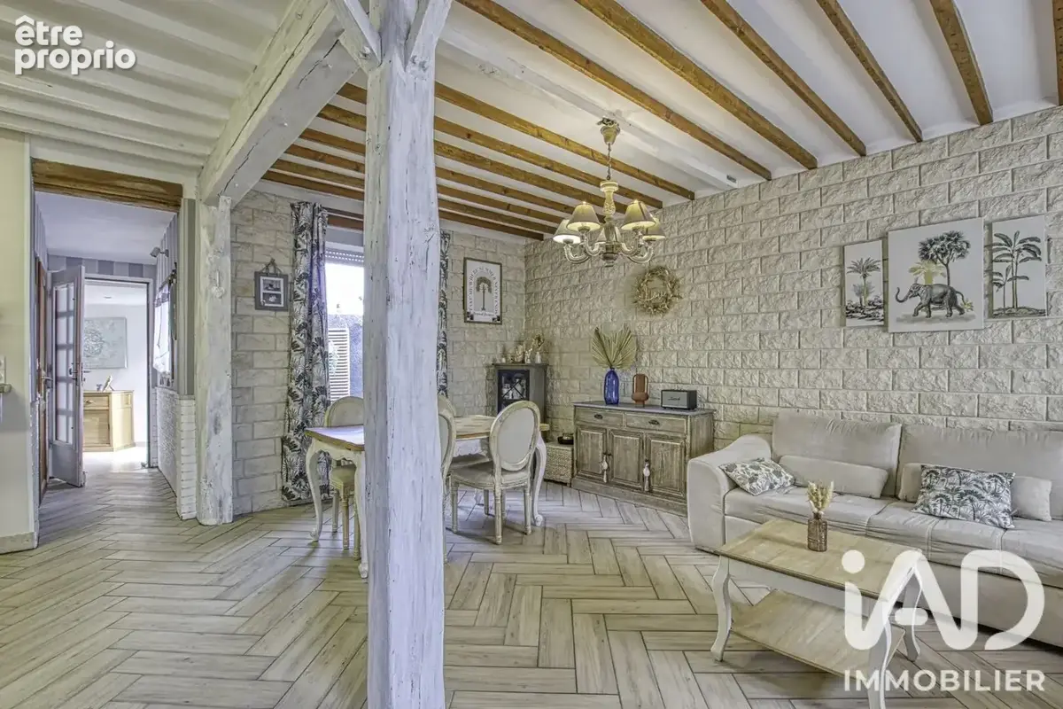 Photo 1 - Maison à ESTREES-SAINT-DENIS