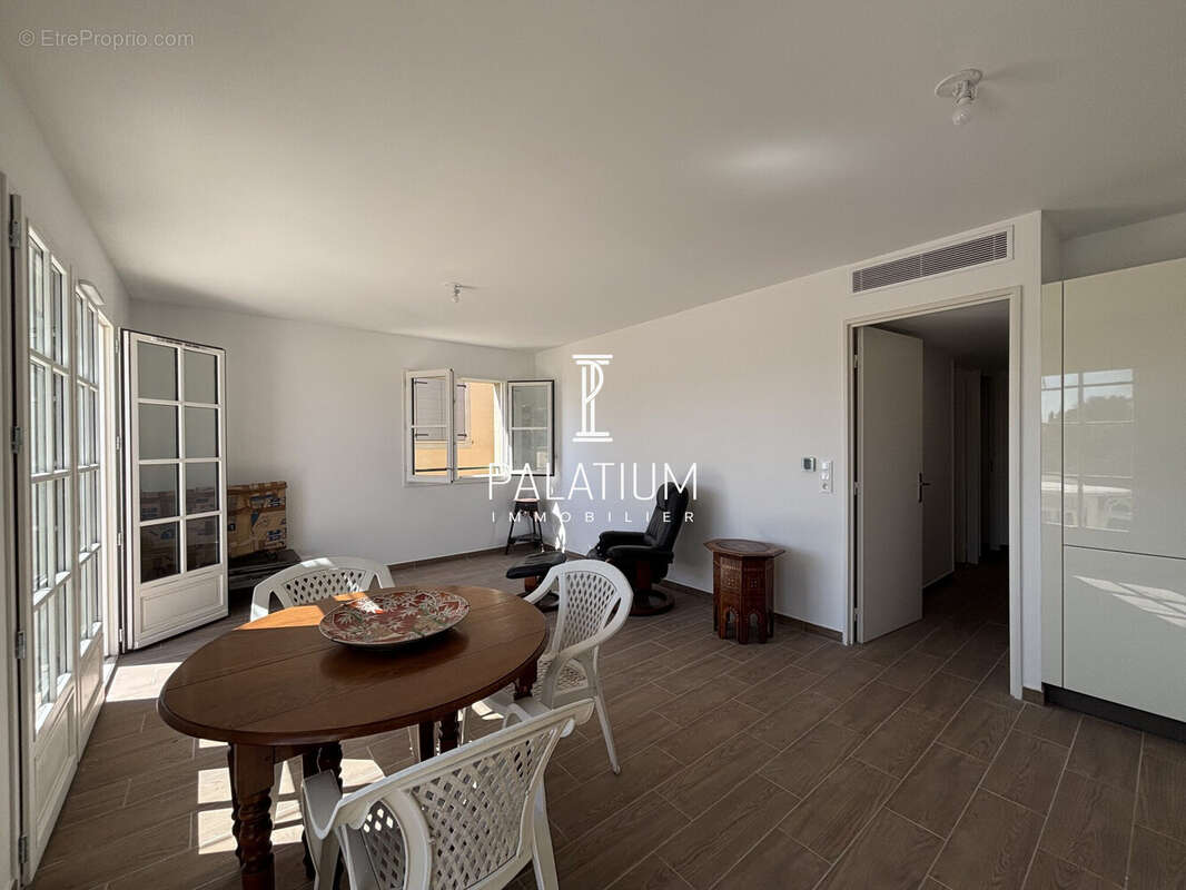 Appartement à GRIMAUD