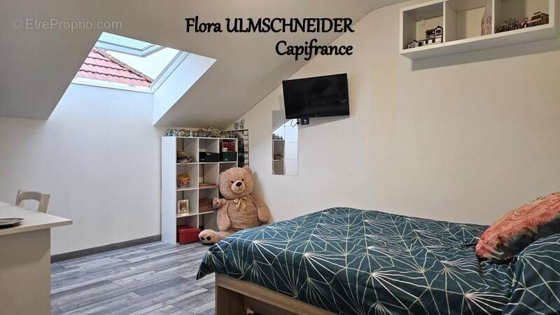 Authenticité et espace : grande maison mitoyenne en pierre avec 5 chambres à vendre à CHINDRIEUX avec garage et terrain proche d - photo 21