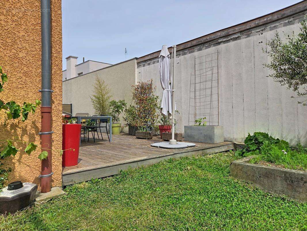 Maison - 4 Chambres - Jardin - Terrasse - Garage - Proche commodités - photo 23