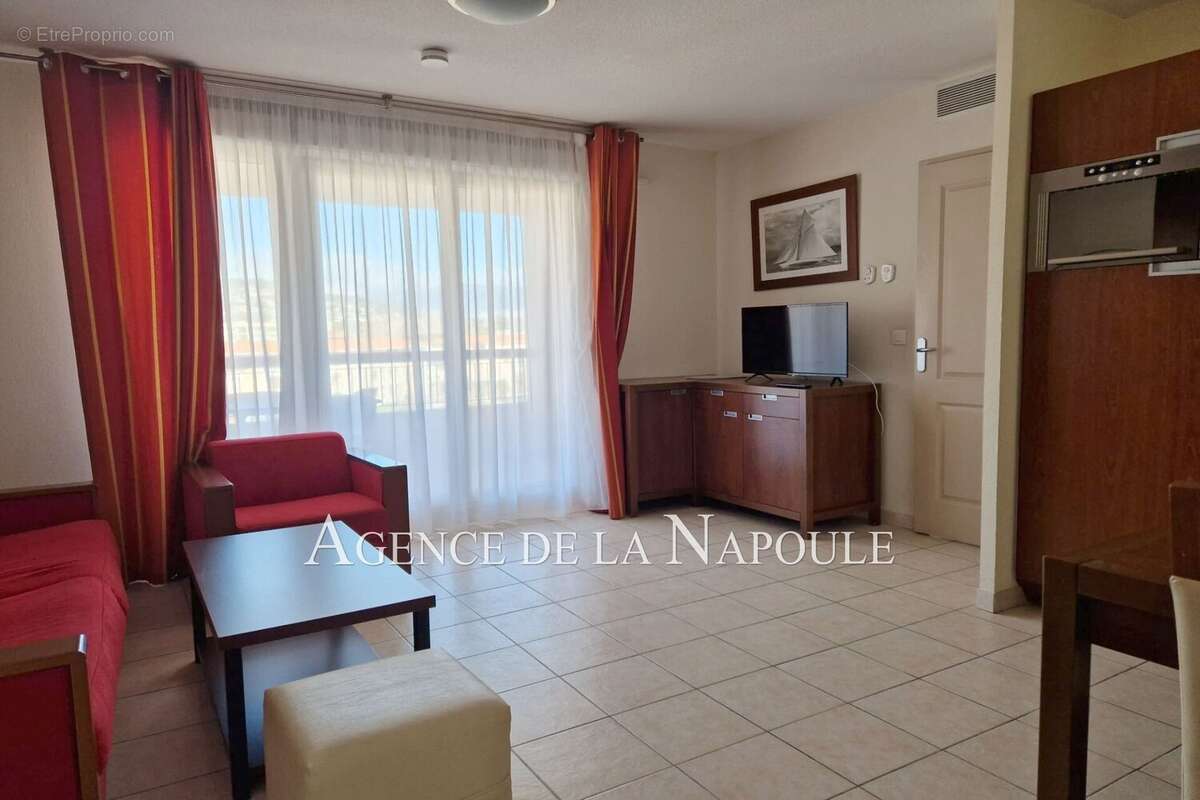 Appartement à MANDELIEU-LA-NAPOULE