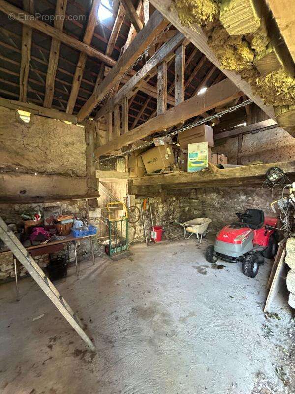 Maison à SAINT-MARTIN-DE-MAILLOC