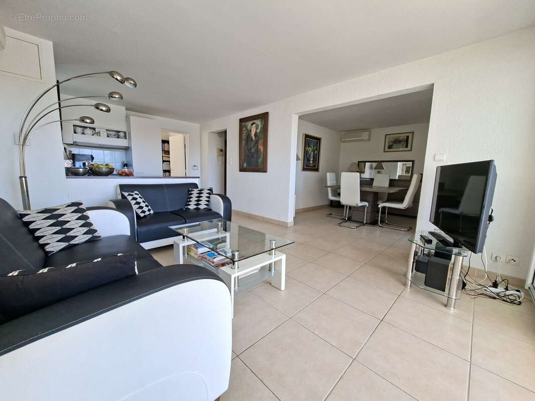 Malfato / ile des marinas - bel appartement avec 2 chambres et parking - photo 3