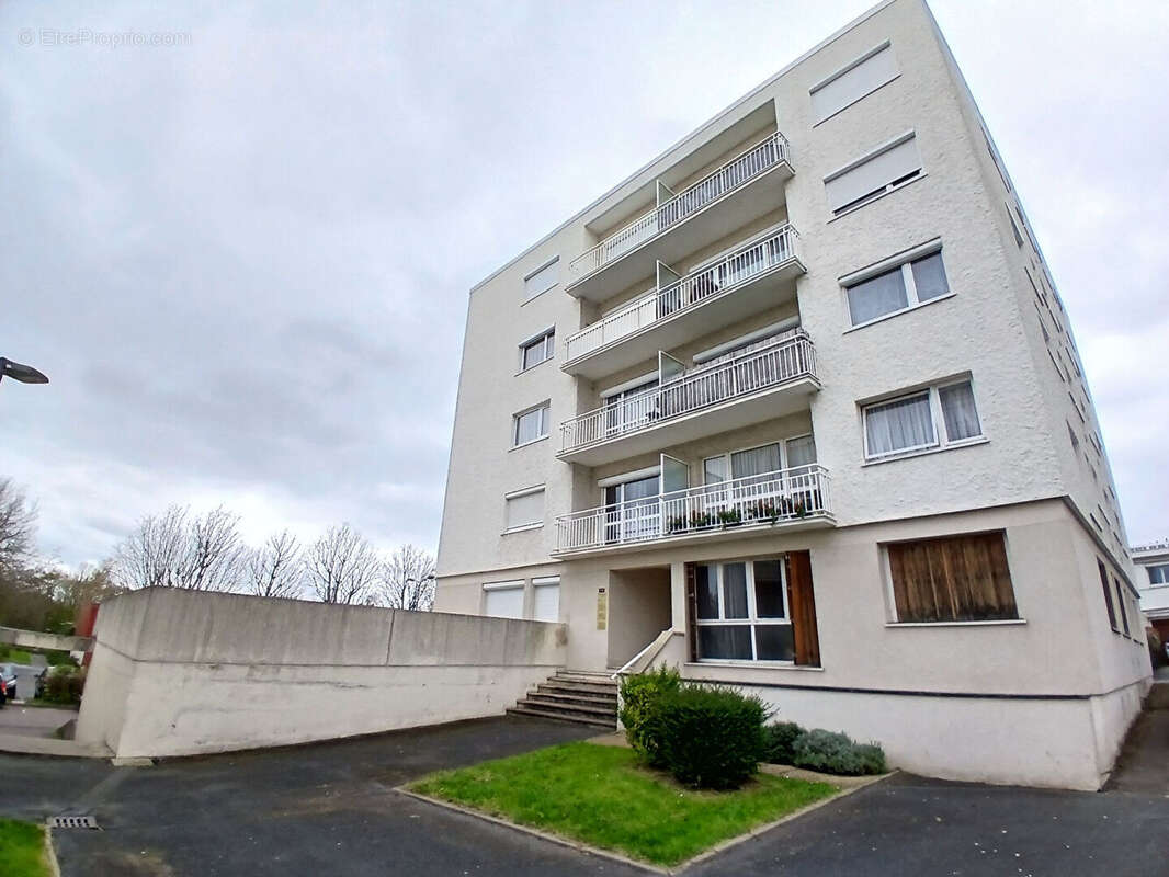 Appartement lumineux  -3 pièce(s) 56.80 m2- 2 chambres - Beau potentiel d'aménagement. - photo 13