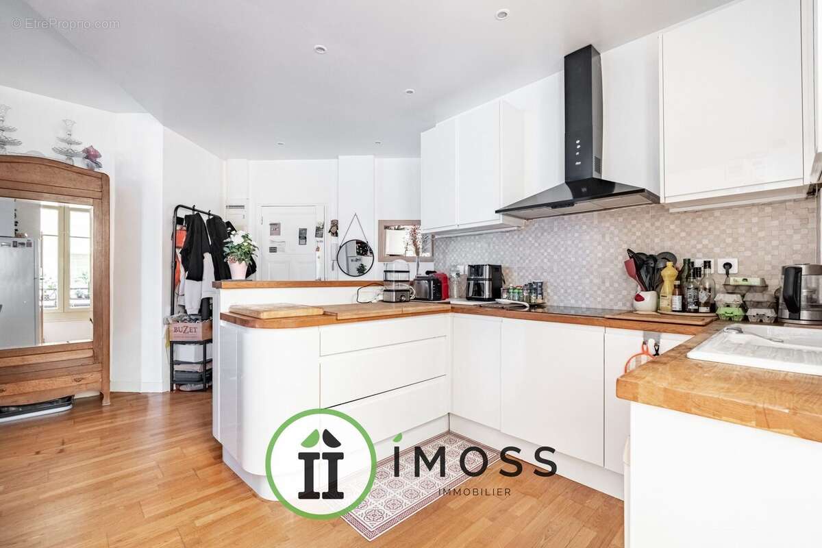 Appartement à LA GARENNE-COLOMBES
