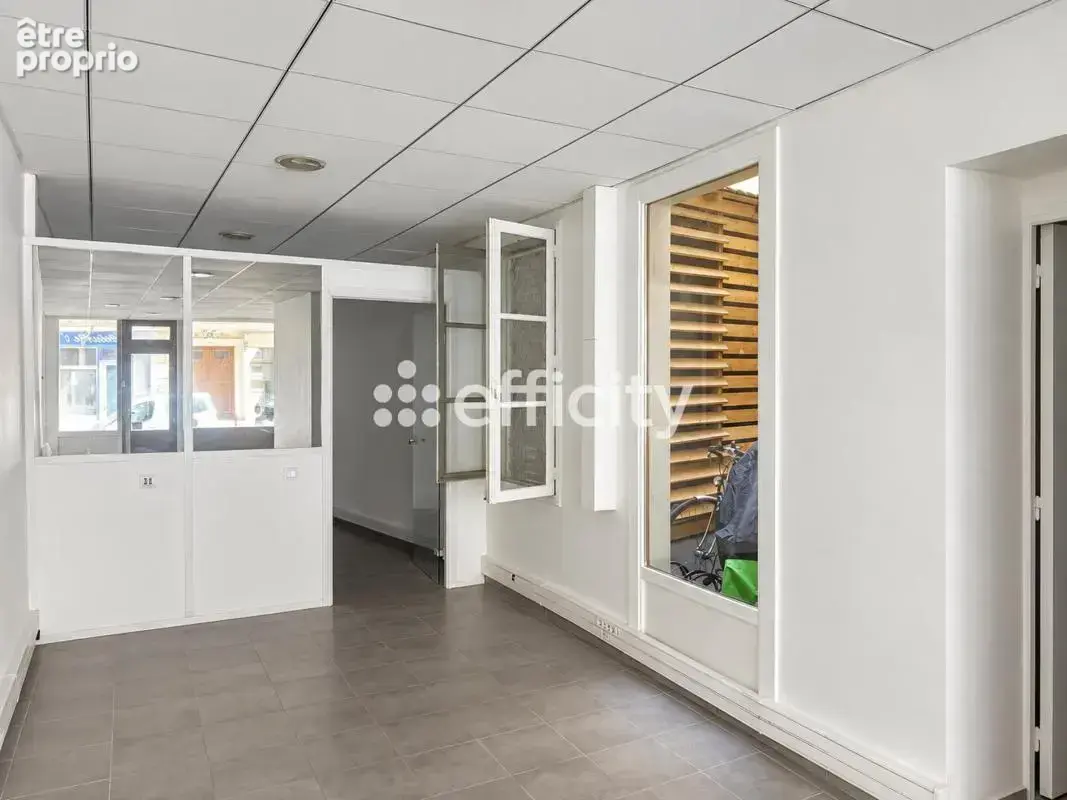 Locaux/Biens immobiliers - photo 3