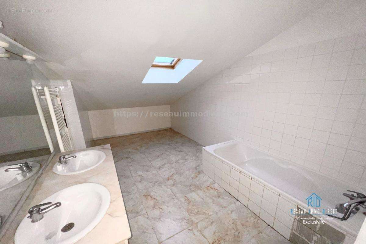 Maison à LA COTE-SAINT-ANDRE