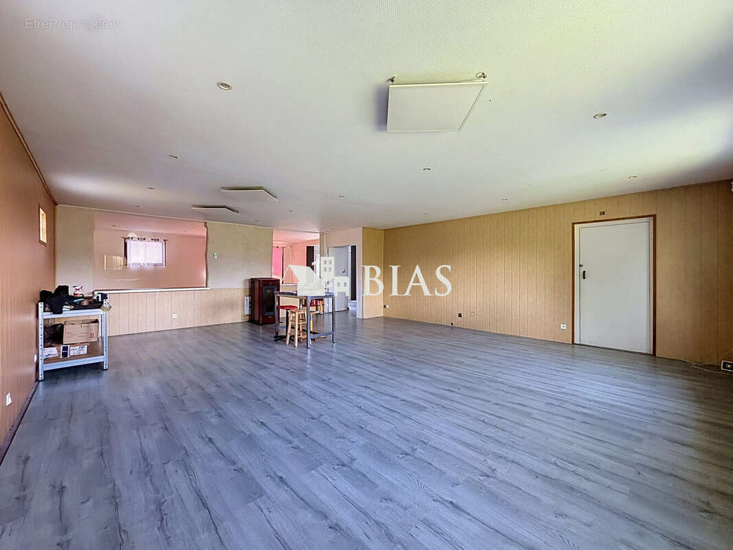Commerce 145 m² à Brionne  - photo 4