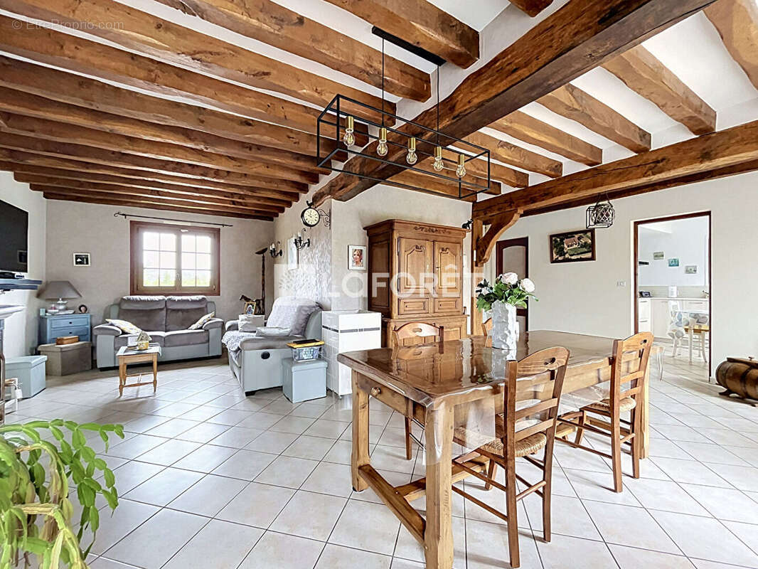 Maison à AILLY