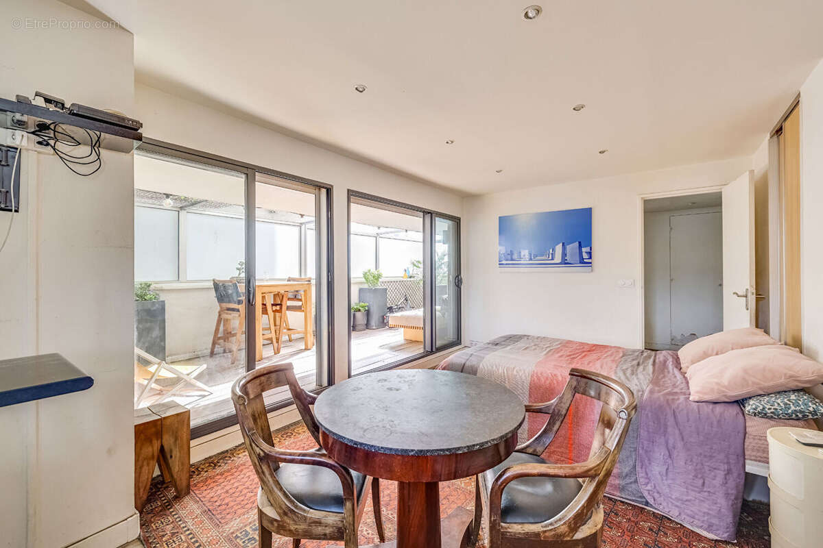 Appartement à PARIS-12E