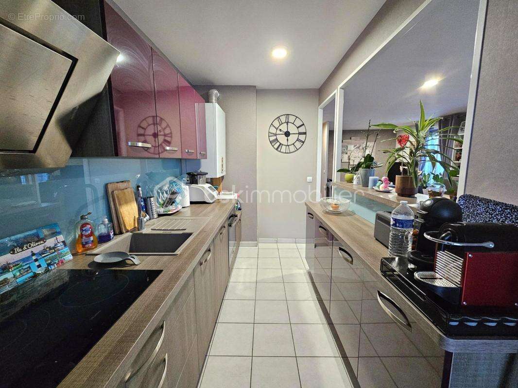 Appartement à VAUJOURS