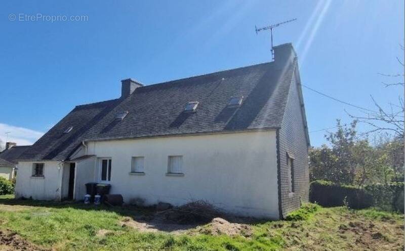 Maison à POMMERIT-LE-VICOMTE