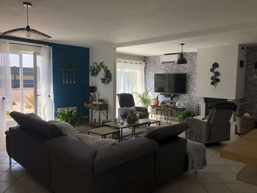 Maison à LA CHAPELLE-SUR-OREUSE