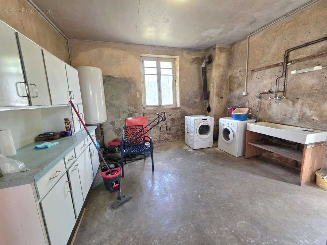 à Champagney Maison 107m2 3 Chambres 10 ares 39 centiares - photo 9