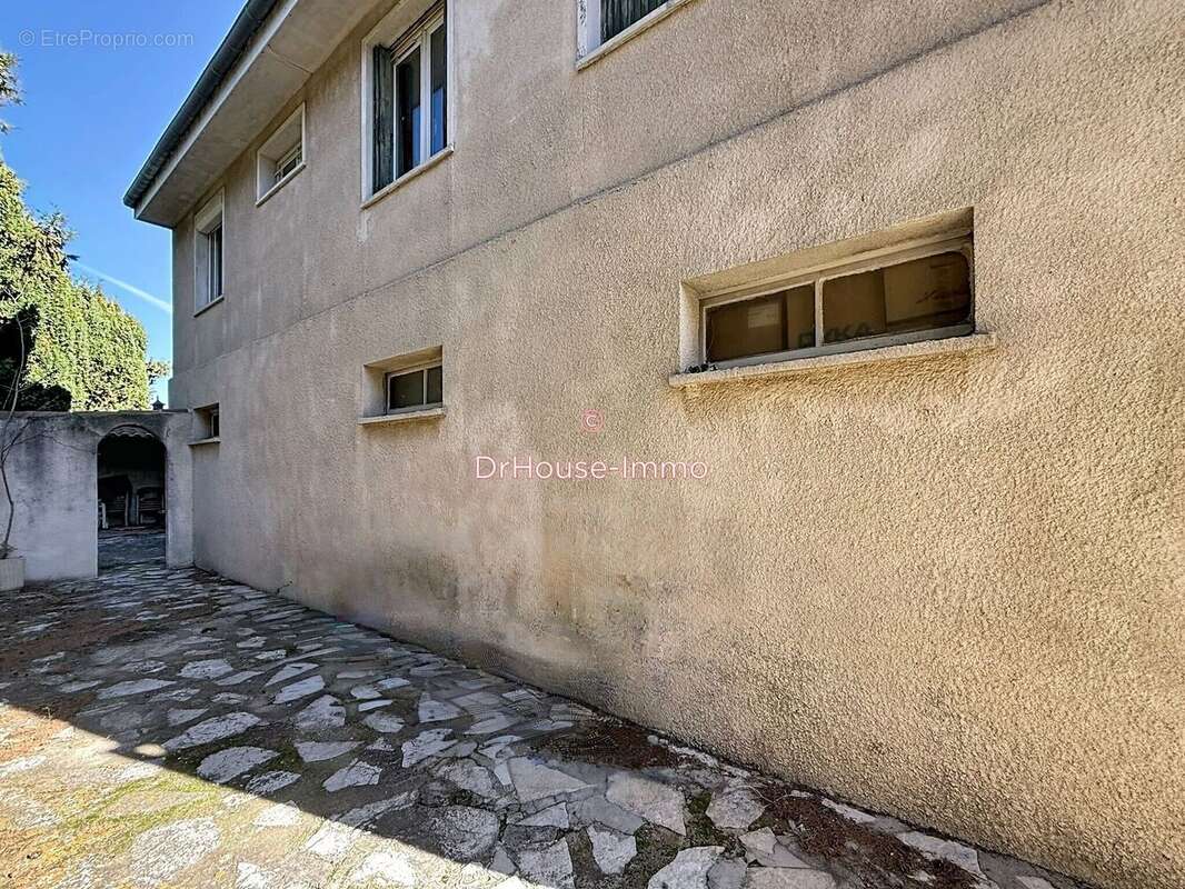 Maison à SAINT-VICTORET